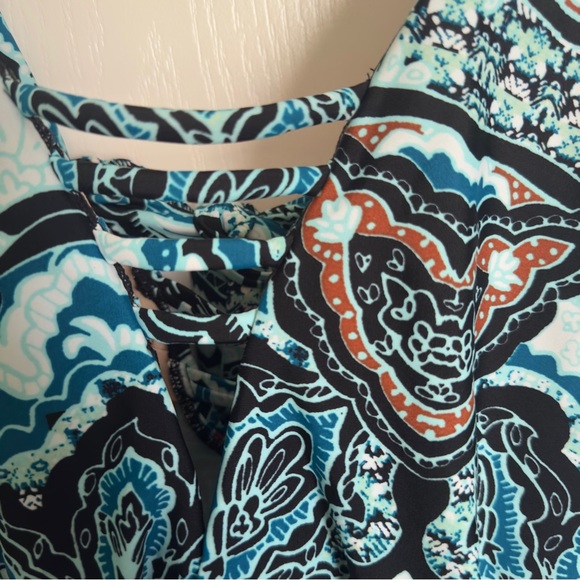 Cacique Lane Bryant Blue Paisley Halter Swim Tank - Picture 2 of 9